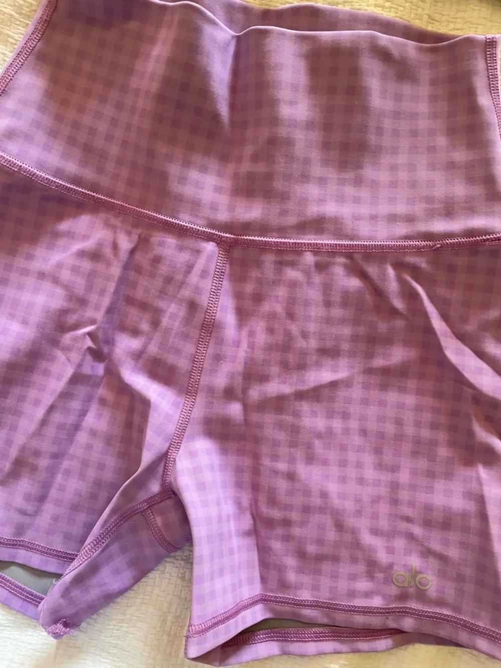 ALO Yoga Gingham Lavender-Pink Padded Bralette & High-Waist Biker Shorts Set - Picture 2 of 3